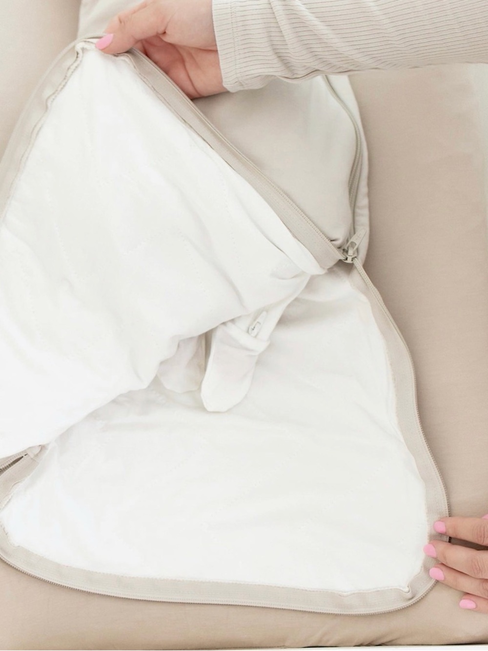 Kyte BABY 1.0 TOG Medium Sleep Sack - Oat - Picture 5 of 8